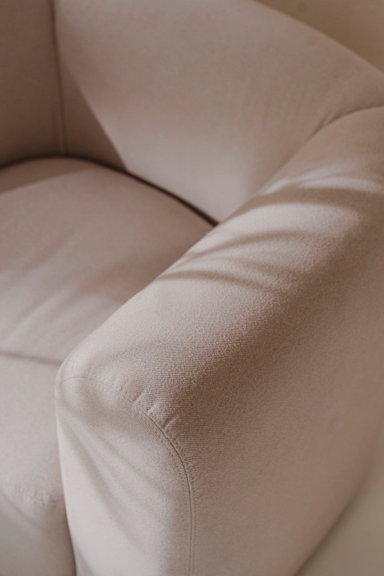 Flom Armchair - Cloud Beige