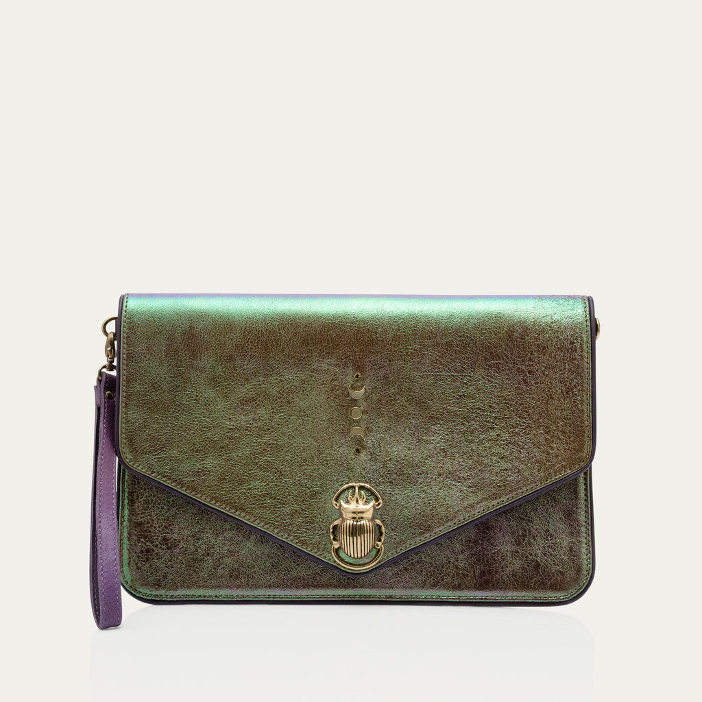 Clutch Alicia Moon de piel con remaches de nácar