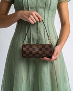 Pochette Louis Vuitton Papillon Lona Damier Ébène