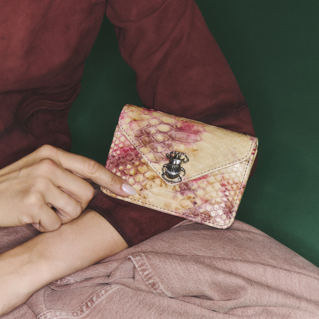 Alex Amphore Python Card Holder