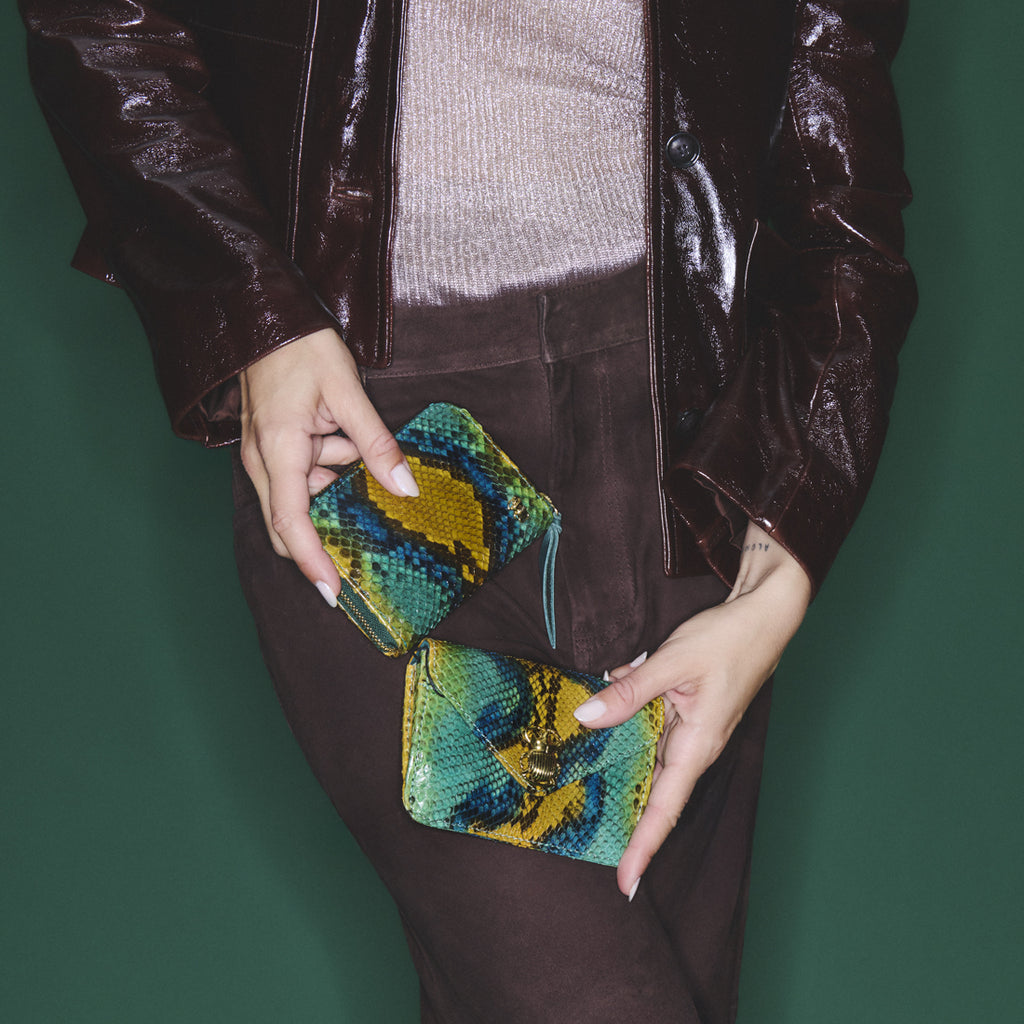 Cartera Lotus Mini Bob Python Azul
