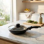 Arom - 1 sauteuse de 24 cm + 1 tapa + 1 mango