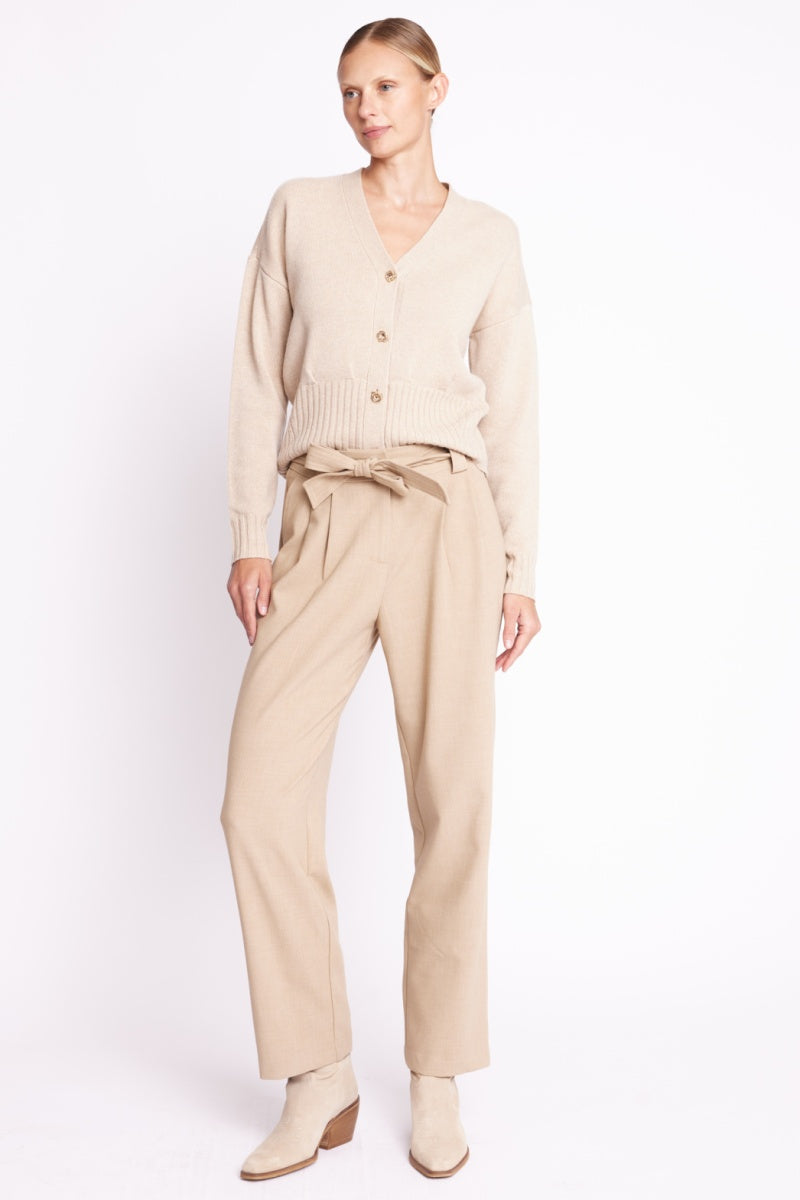 Trousers With Pleats And Belt - Beige