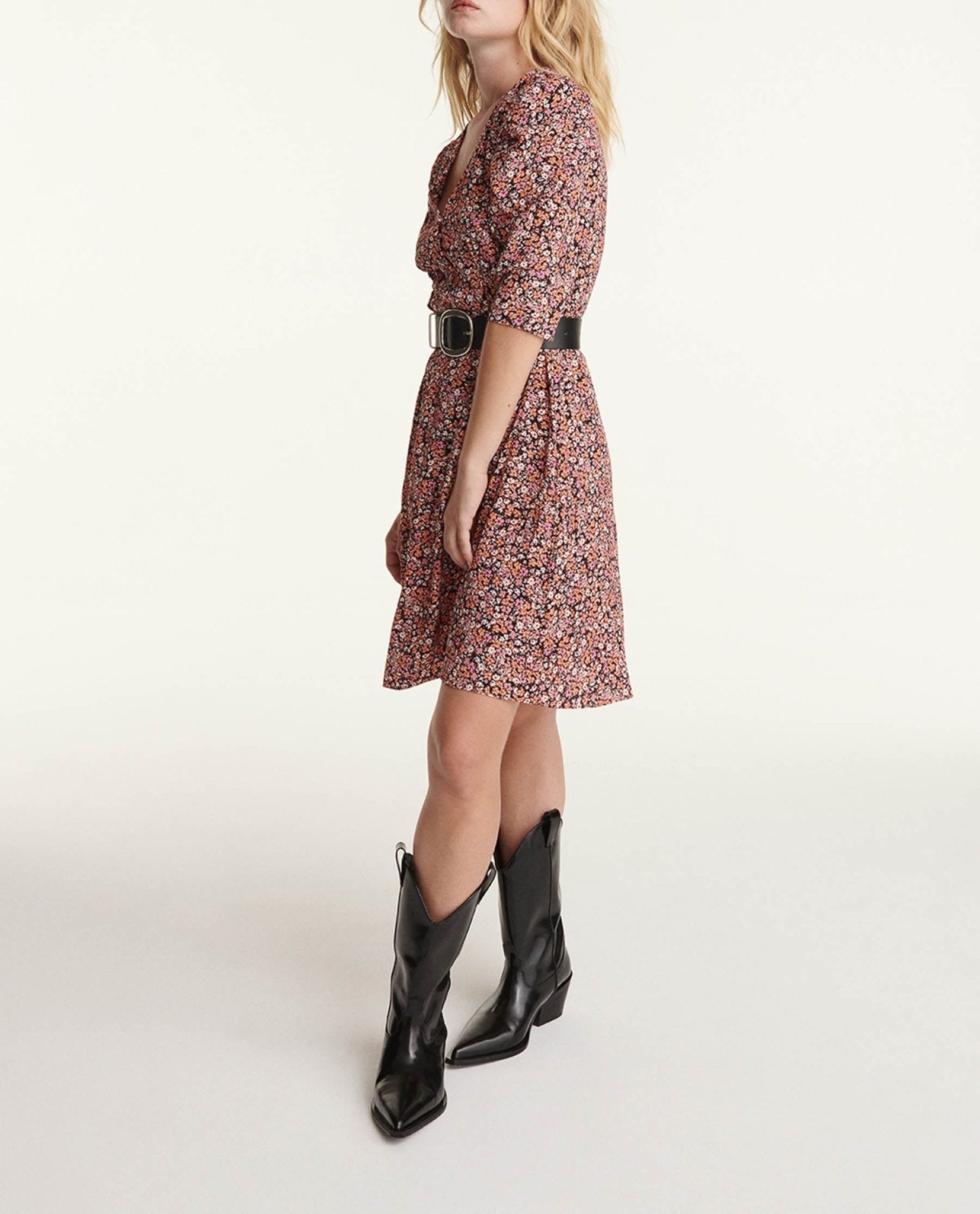 Short Printed Dress With Gathered Shoulders - Women