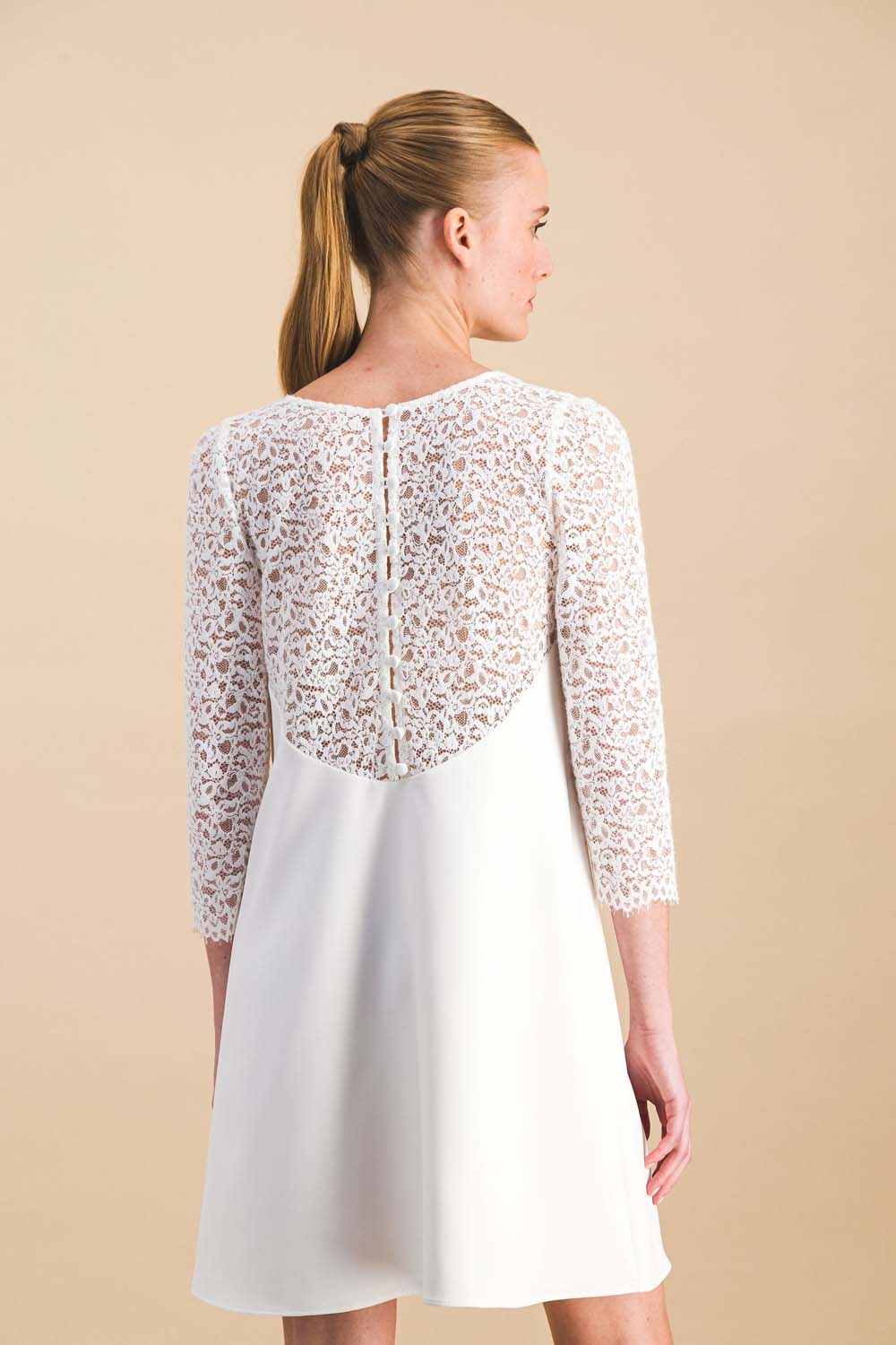 Robe Erin Snow