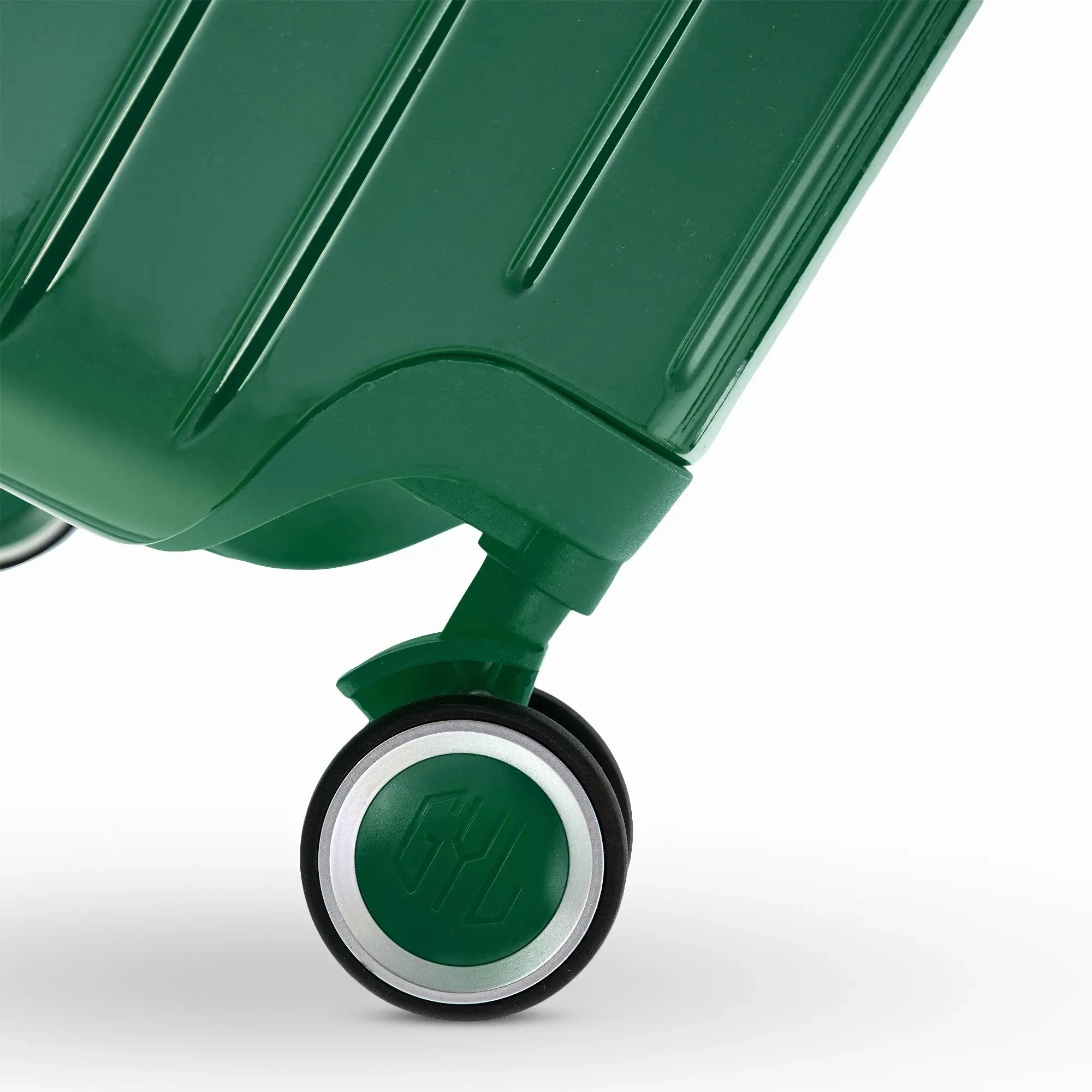 360° double wheel of the GYL Intemporelle fir green suitcase with GYL logo engraved on the hub. #couleur_sapin