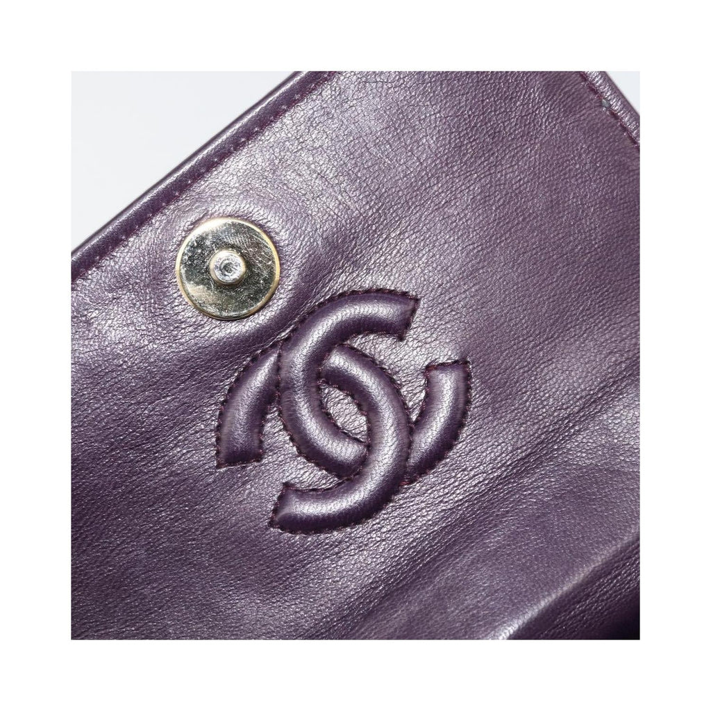 Chanel - Bolso de mano tipo cartera con cadena de terciopelo - Violeta
