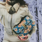 Bolso Big Ava De Terciopelo De Seda Copos De Nieve Azules