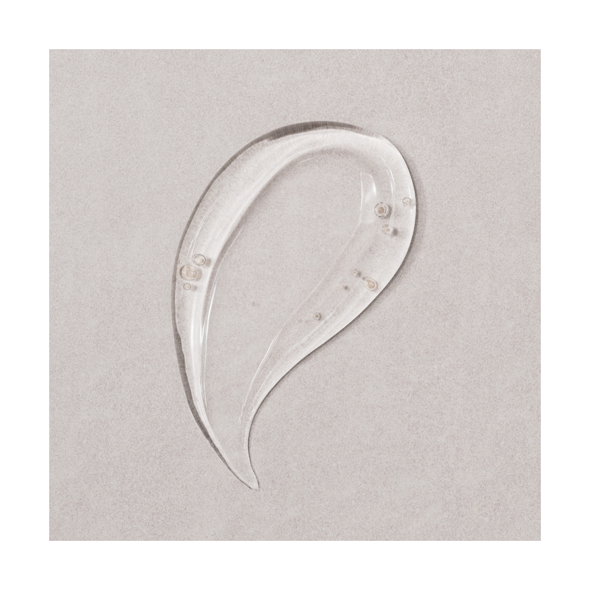texture légère douce et naturelle d'un shampoing neutre et respectueux du cuir chevelu. 