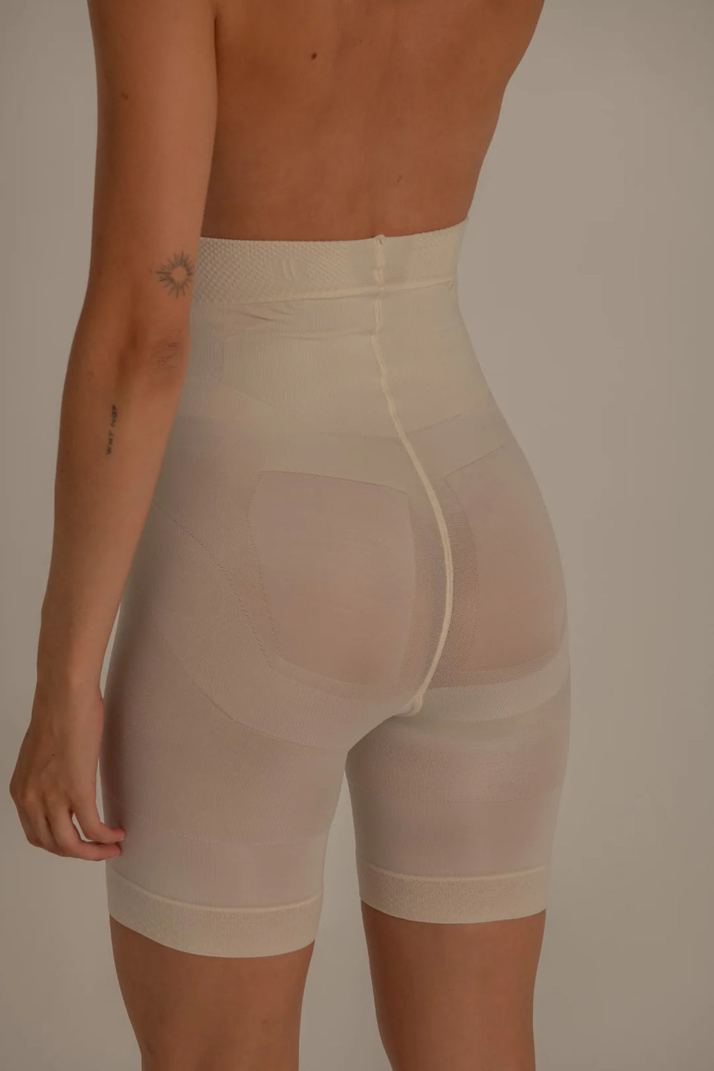 Shorty Modellante Crema