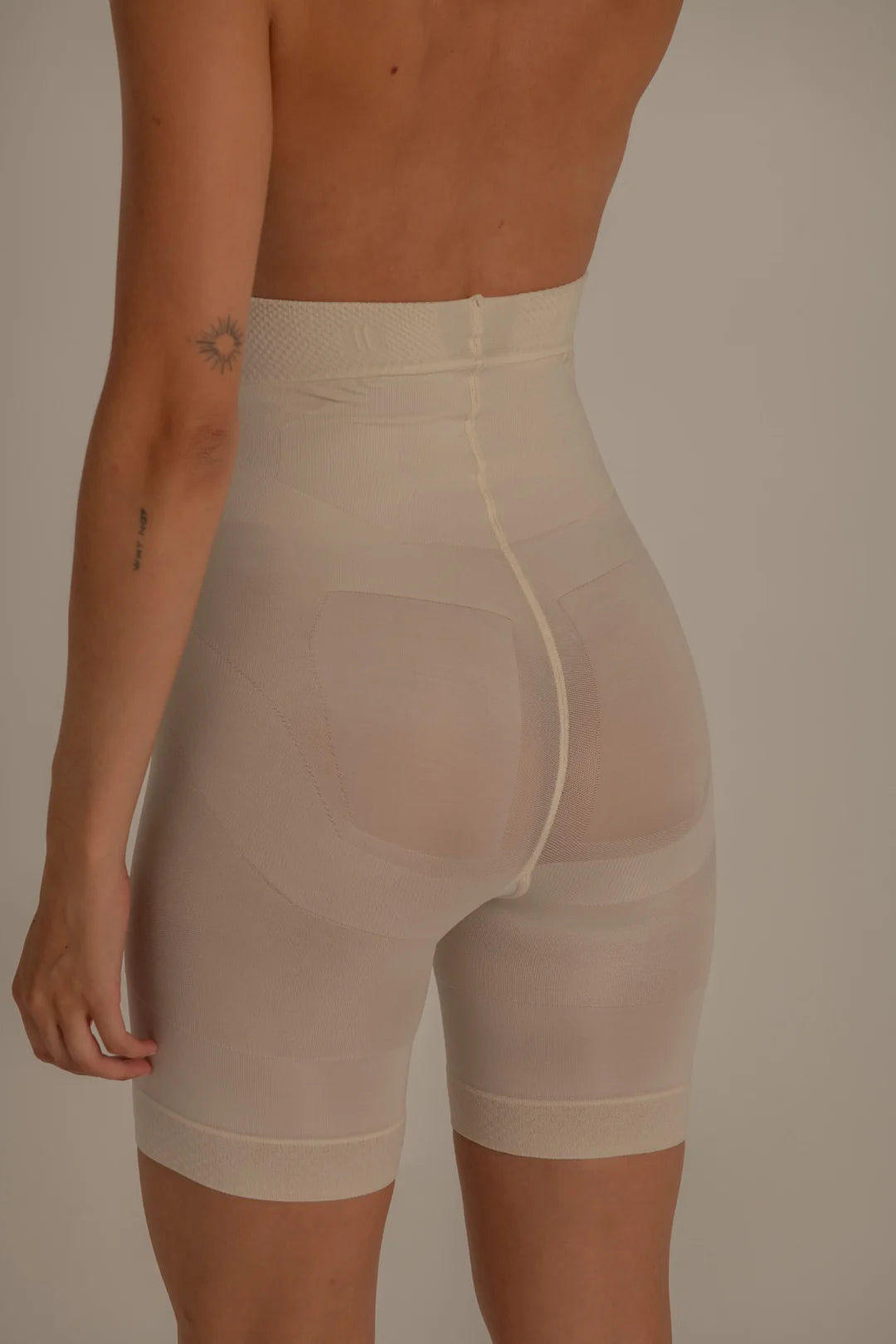 Shorty Modellante Crema