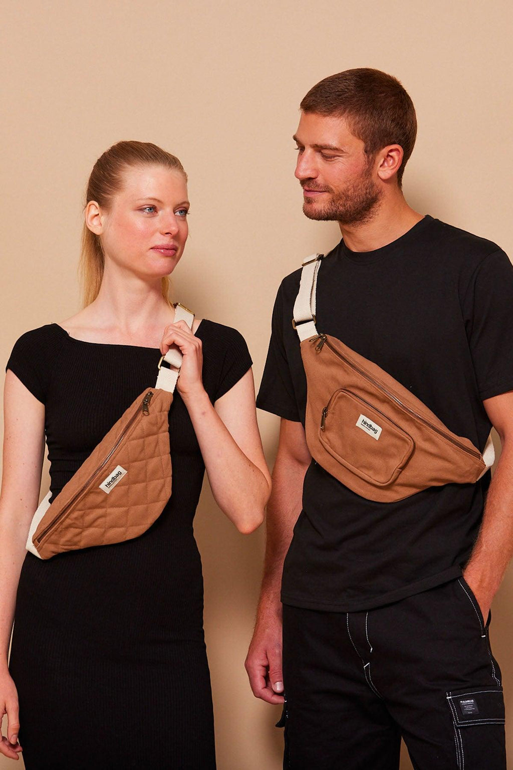 Pikowana torba nerka Olivia Cynamon Hindbag2