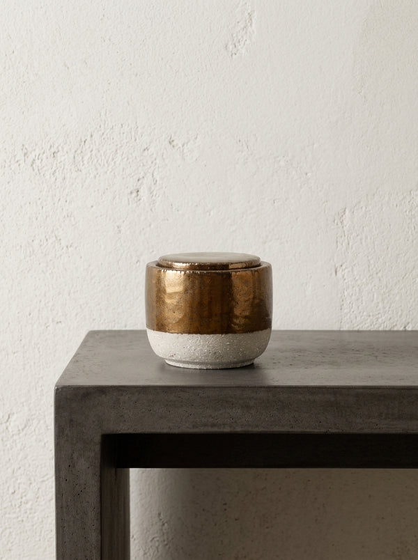 Candles Charred Santal - Scented Candle - S - Soy Wax and Paraffin - Gold