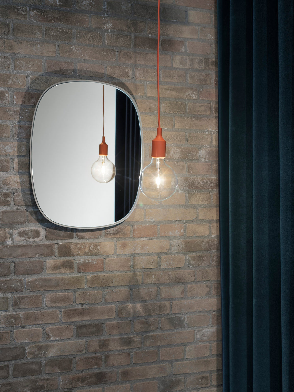 MUUTO - Lampada a sospensione E27 di Muuto - Grigio chiaro