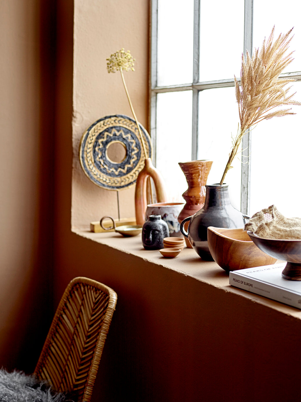 Eliot - Candle Holder - Black - Stoneware