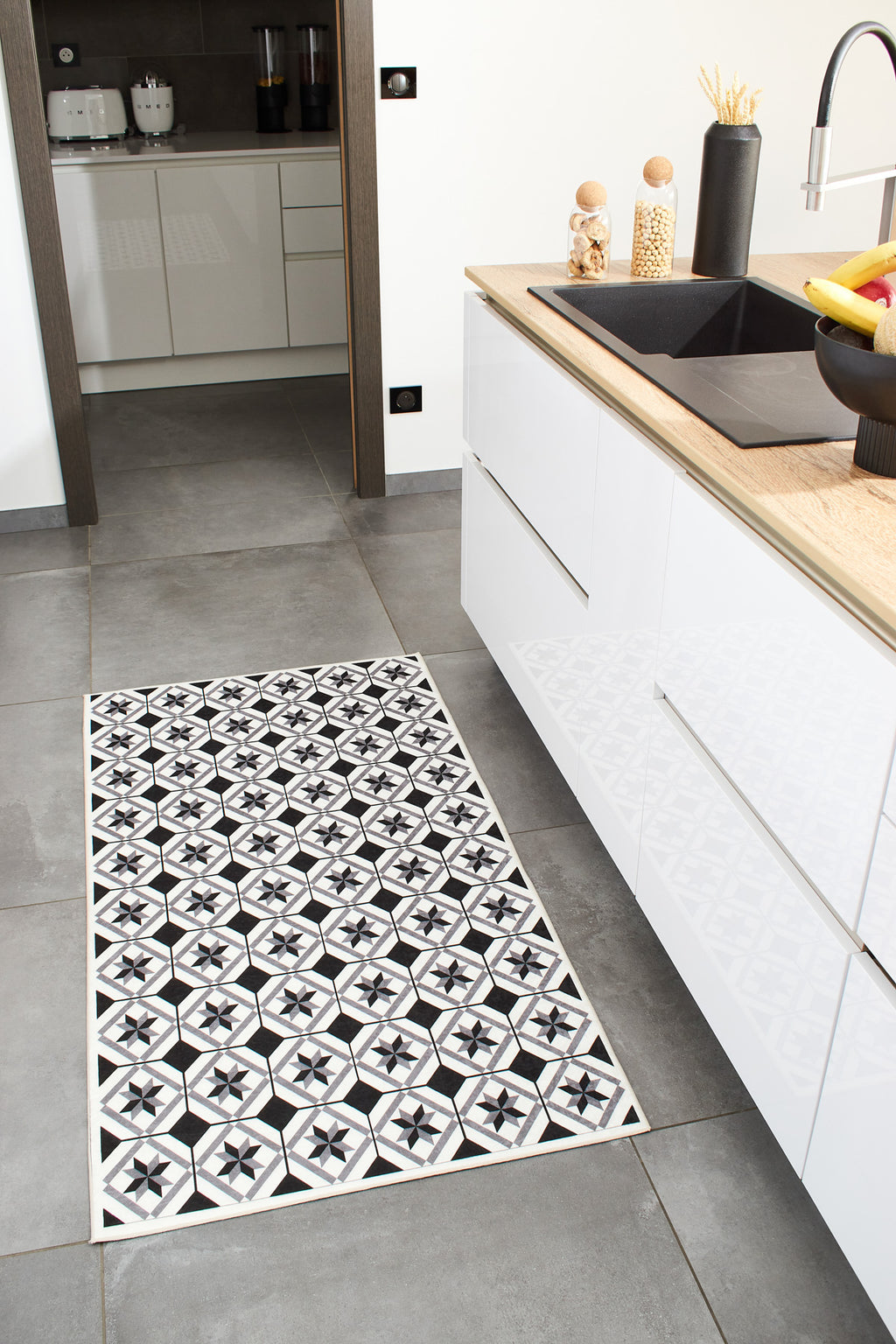 Azulejo 754 Rug - Black