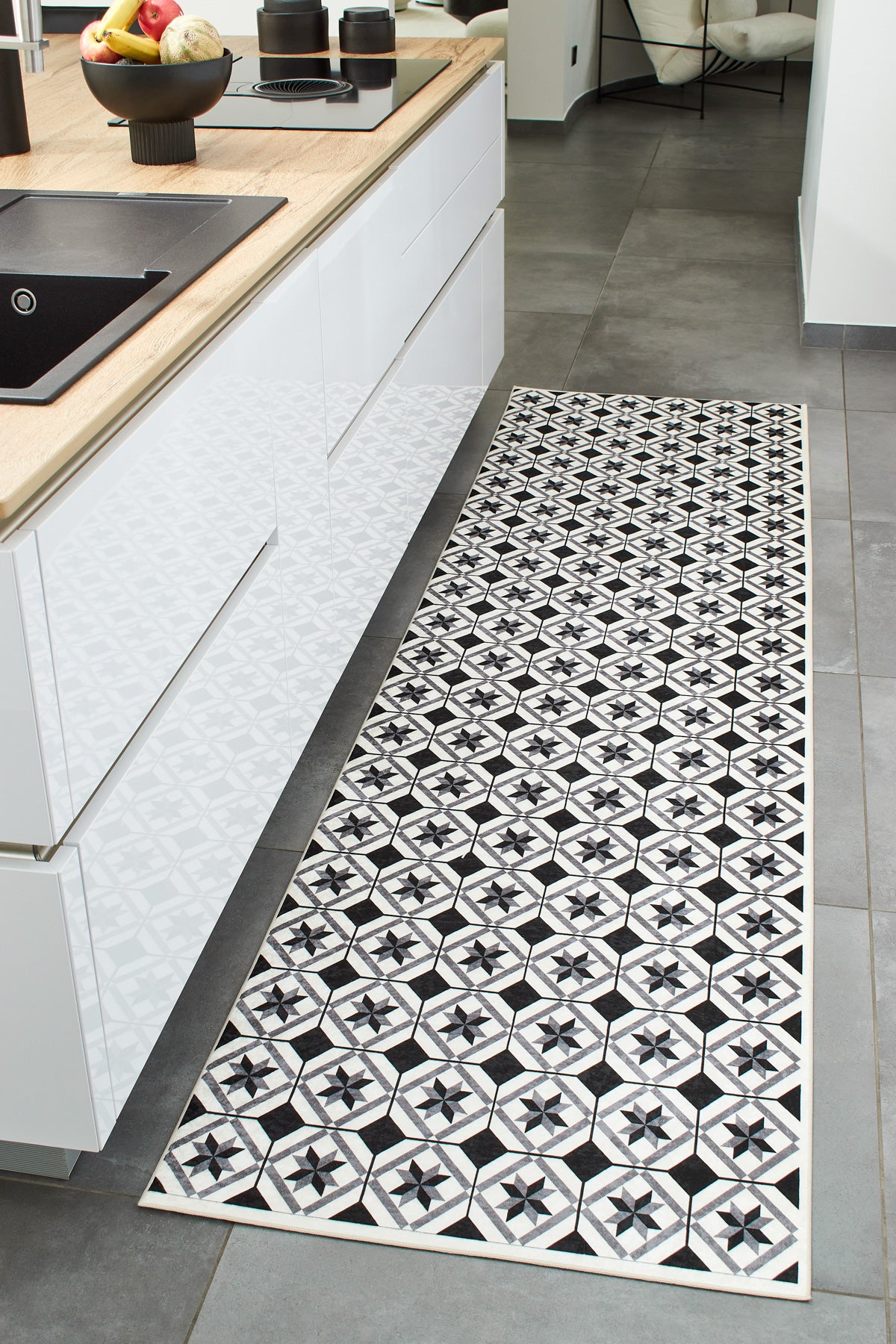 Azulejo 754 Rug - Black