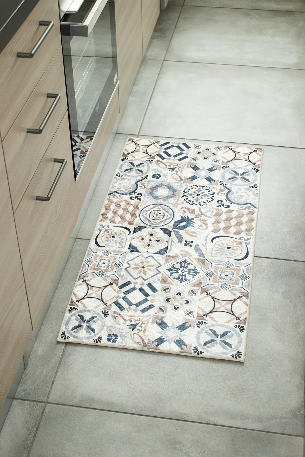 Azulejo 755 Rug - Brown