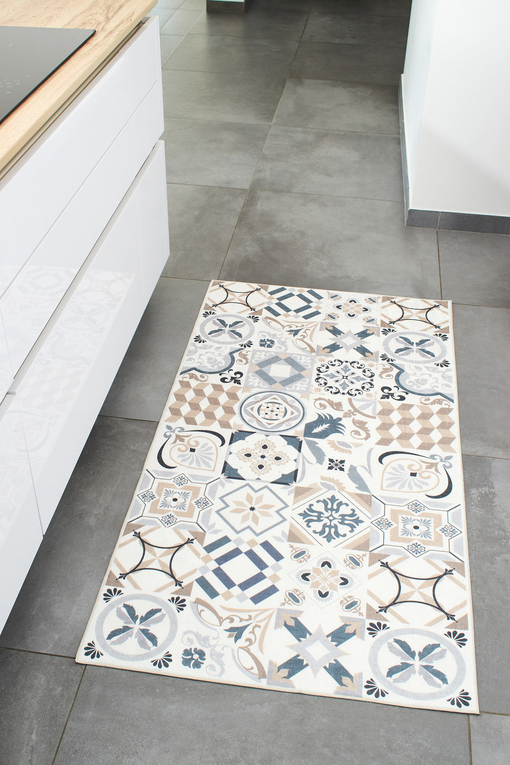 Azulejo 755 Rug - Brown