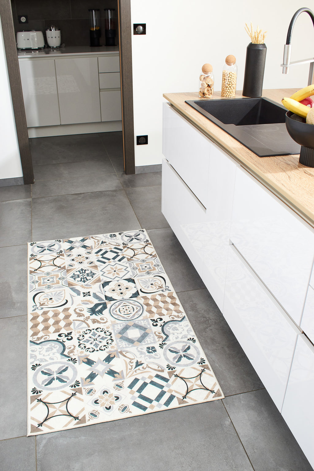Azulejo 755 Rug - Brown