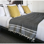 Plaid Chevron Pompon Chevron Stockholm - Noir - Febronie - The Bradery