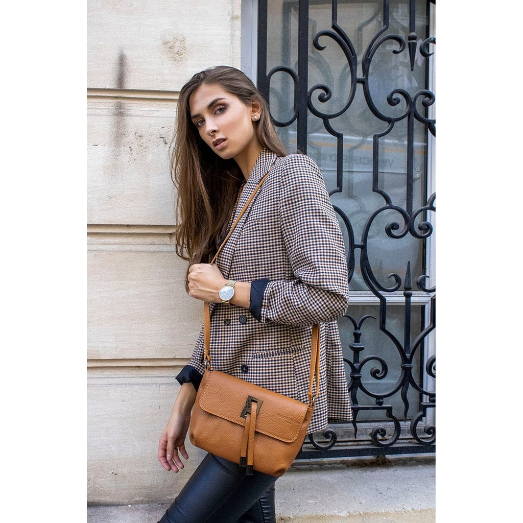 Bolso de hombro Joyce - Camel - Victor & Hugo -La Bradery