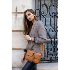 Bolso de hombro Joyce - Camel - Victor & Hugo -La Bradery