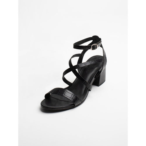 Izusa Essential Sandals - Black Essential Sandals Les Bagatelles