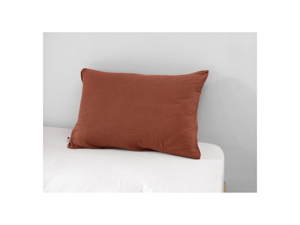 Funda de almohada de gasa de algodón Gaia Terracotta - El efecto mariposa - The Bradery